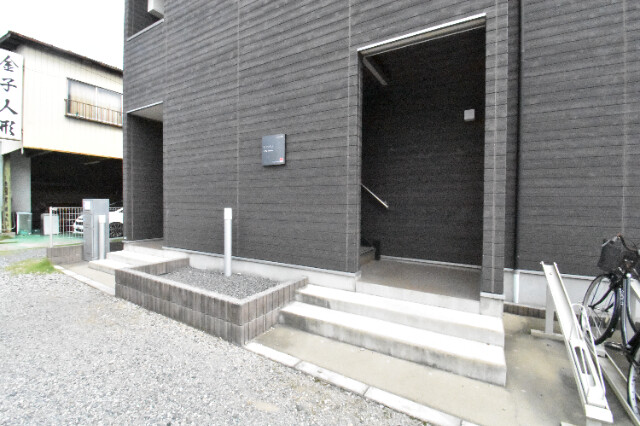 ��ʌ��������܎s��΋���̏o���̃A�p�[�g�̃G���g�����X