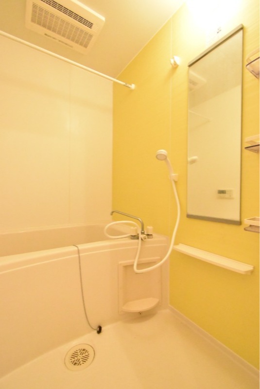 ��ʌ��������܎s�΋�厚�����̃A�p�[�g�̃o�X