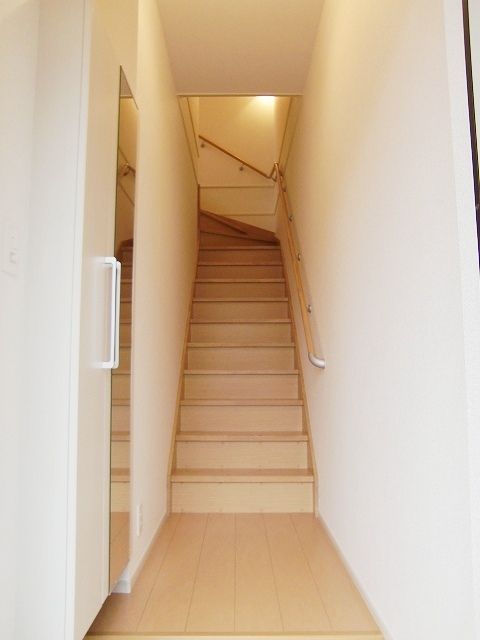 ��ʌ��������܎s�΋�厚�����̃A�p�[�g�̌���