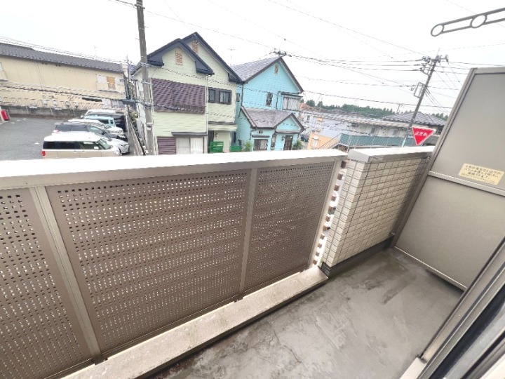 ��ʌ��������܎s�����擌��{�P���ڂ̃A�p�[�g�̃o���R�j�[