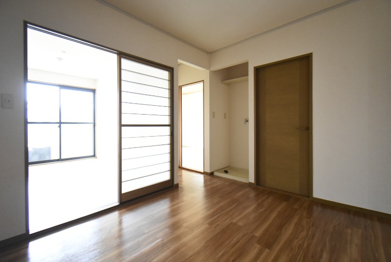 ��ʌ�����s�˒˂S���ڂ̃A�p�[�g�̂��̑������E�X�y�[�X