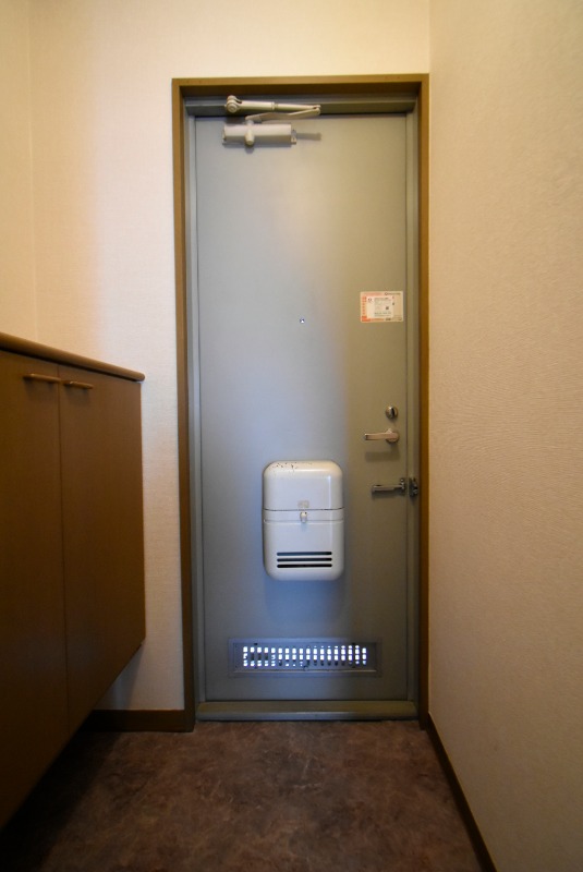 ��ʌ�����s�˒˂S���ڂ̃A�p�[�g�̌���