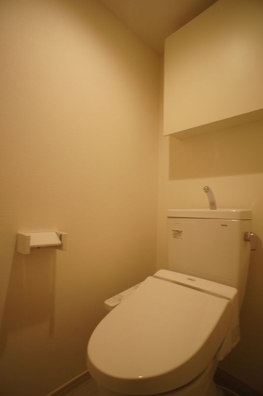 ��ʌ�����s�����R���ڂ̃}���V�����̃g�C��