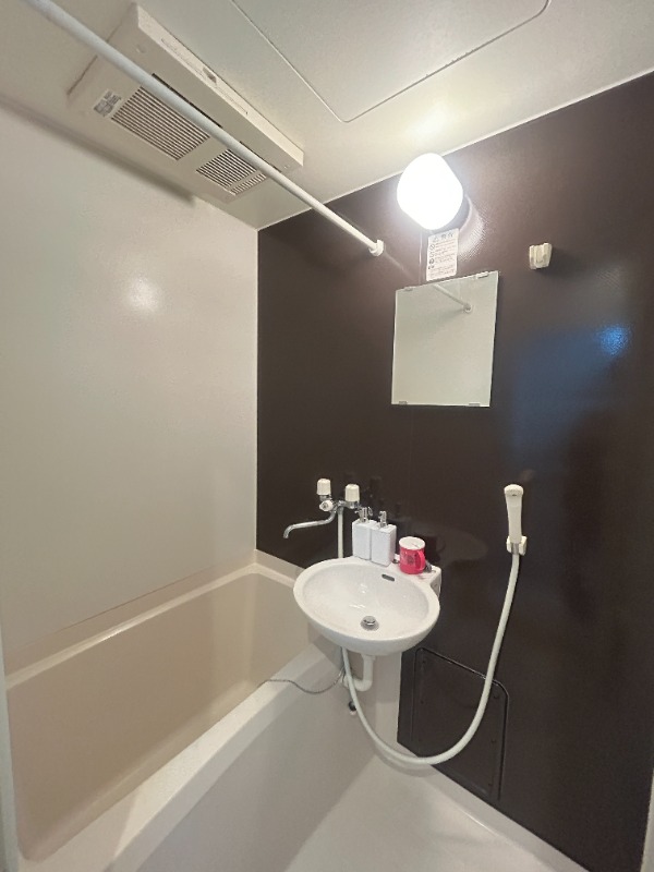 ��ʌ��������܎s��{��{���S���ڂ̃A�p�[�g�̃o�X