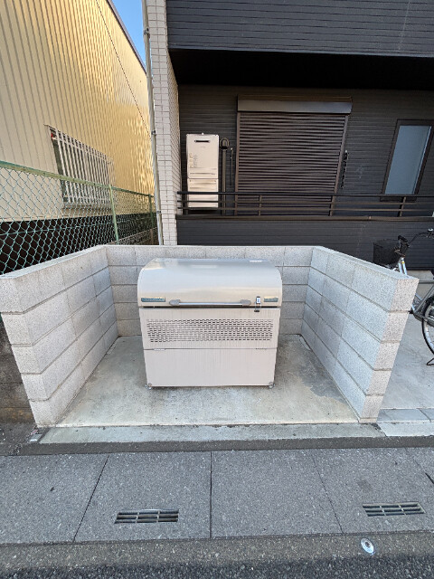 ��ʌ��������܎s�����擌��{�U���ڂ̃A�p�[�g�̌����O��