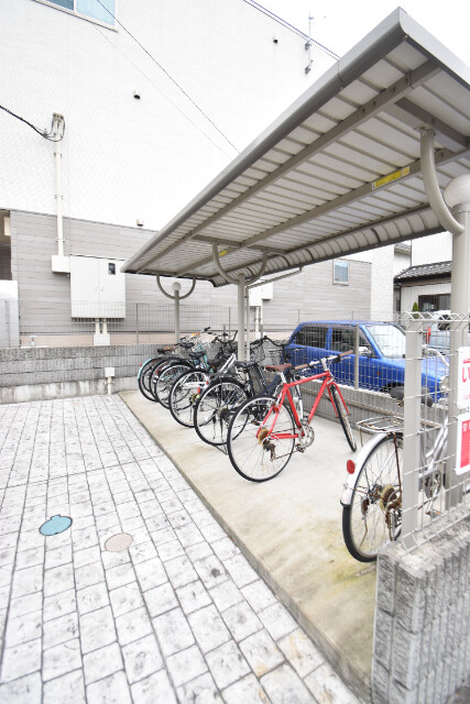 ��ʌ������s�����Q���ڂ̃A�p�[�g�̂��̑�