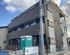 ��ʌ������s������294-35�̃A�p�[�g�̌����O��