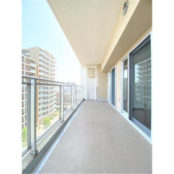 ��ʌ��z�J�s���C�N�^�E���W���ڂ̃}���V�����̃o���R�j�[