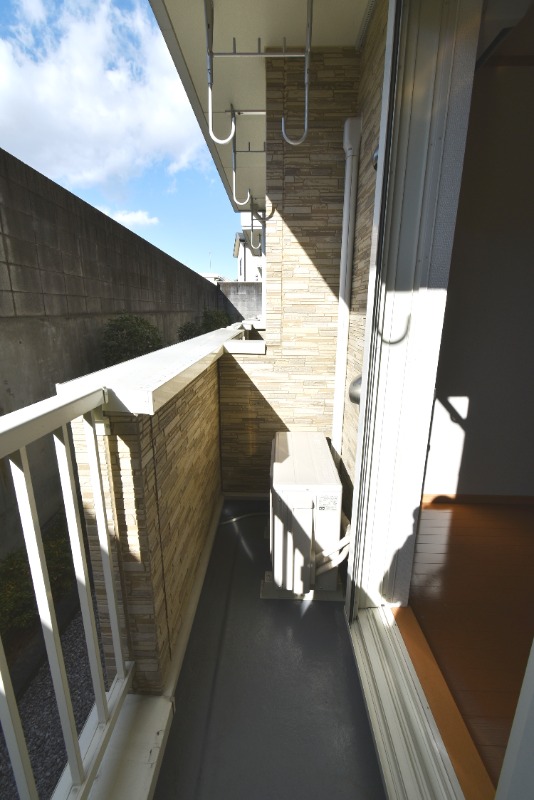 ��ʌ��������܎s����O���U���ڂ̃A�p�[�g�̃o���R�j�[