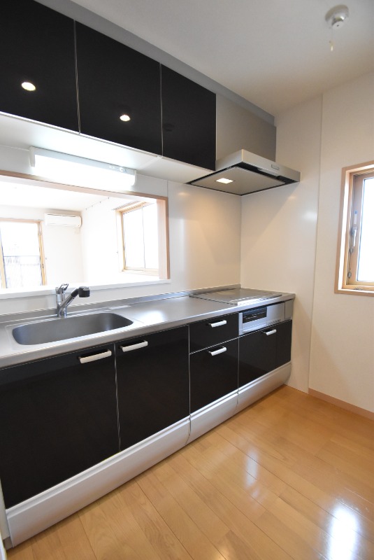 ��ʌ�����s�厚�҂̃A�p�[�g�̃L�b�`��