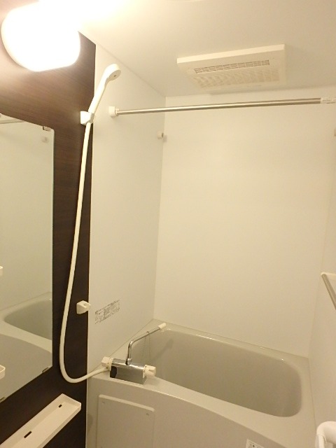 ��ʌ��������܎s�����扺�����U���ڂ̃A�p�[�g�̃o�X