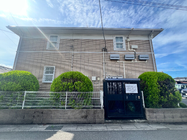 ��ʌ��@�c�s�厚�쓇267-8�̃A�p�[�g�̌����O��