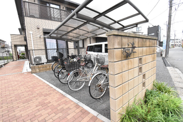 ��ʌ�����s�厚�҂̃A�p�[�g�̂��̑�