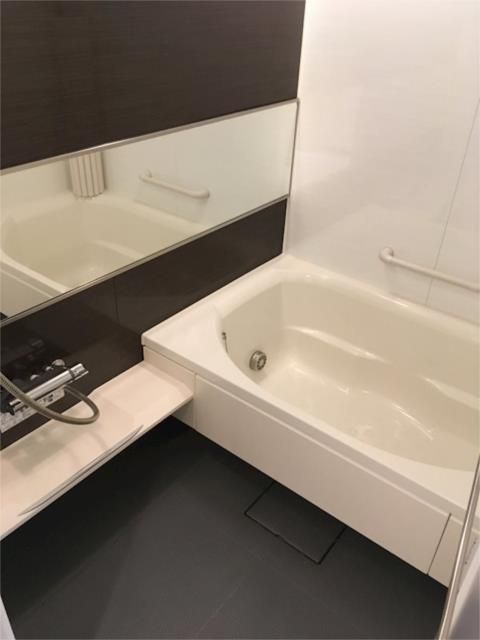 ��ʌ��������܎s�΋擌���R���ڂ̃}���V�����̃o�X