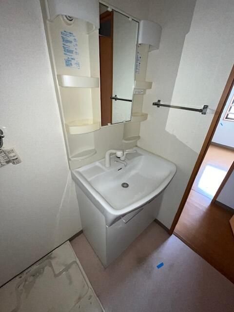 ��ʌ������s���]�P���ڂ̃}���V�����̐��ʏ�