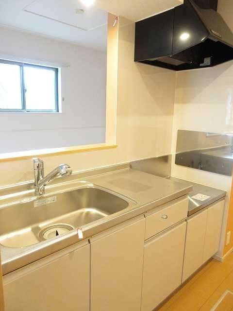 ��ʌ��@�c�s���m�؂P���ڂ̃A�p�[�g�̃L�b�`��