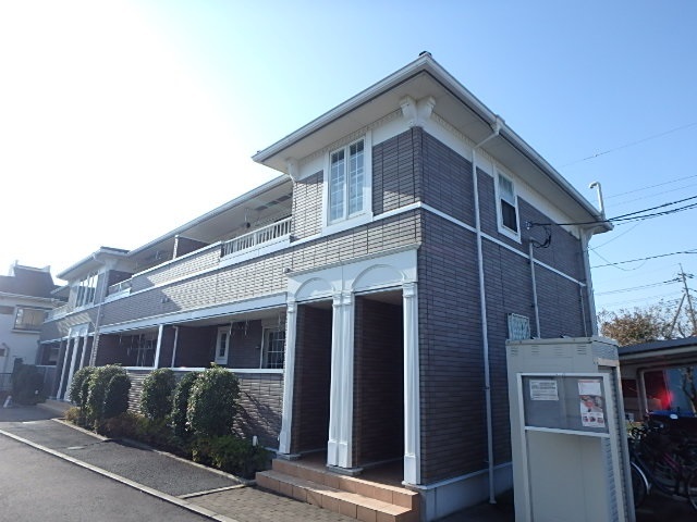 ��ʌ��������܎s����厚����674-5�̃A�p�[�g�̌����O��