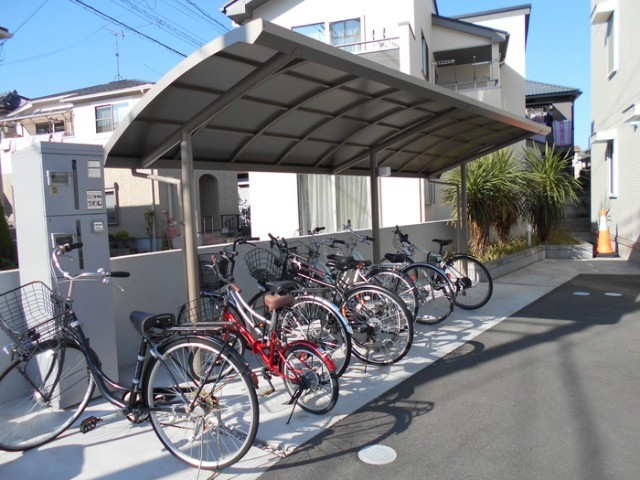 ��ʌ������s�������̃A�p�[�g�̂��̑�