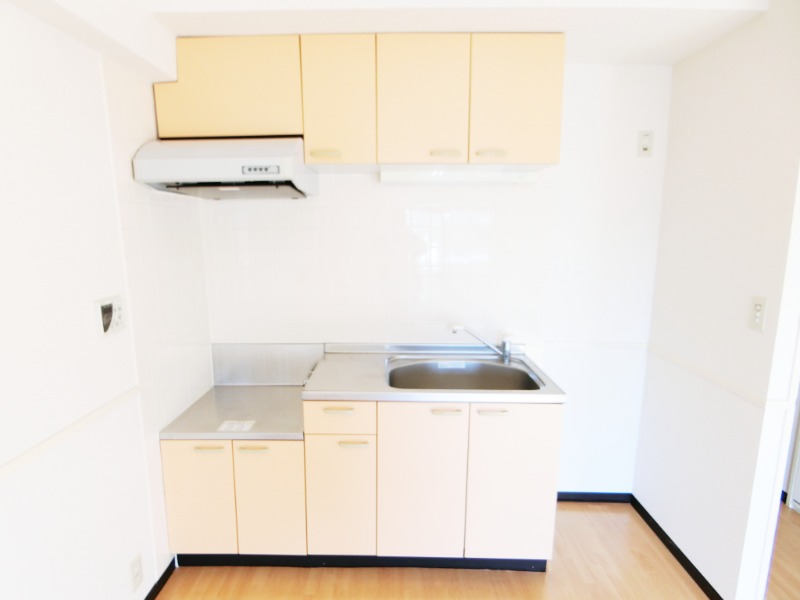 ��ʌ��������܎s��΋撇���Q���ڂ̃}���V�����̃L�b�`��