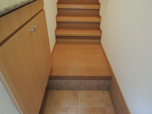 ��ʌ�����s�厚���˂̃A�p�[�g�̌���