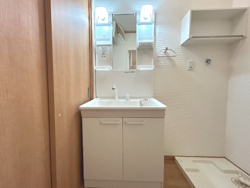 ��ʌ��������܎s����O���T���ڂ̃e���X�n�E�X�̐��ʏ�