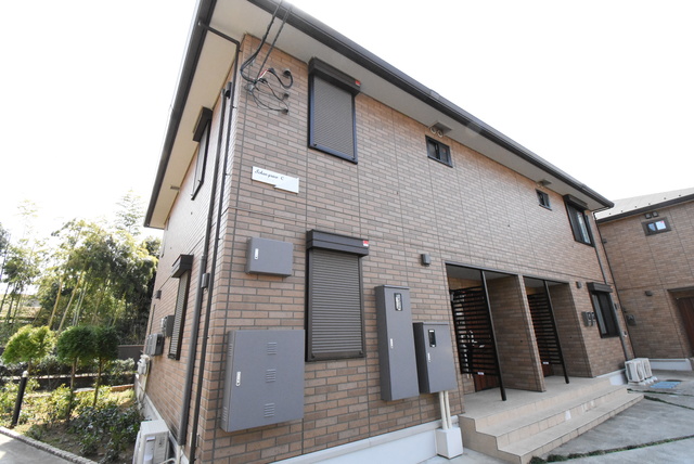 ��ʌ��������܎s����厚�w��684-1�̃A�p�[�g�̌����O��