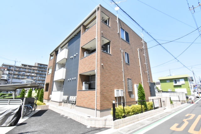 ��ʌ��������܎s��{��听���Q���ڂ̃A�p�[�g�̌����O��