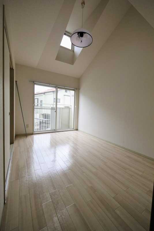 ��ʌ��������܎s�k����i���Q���ڂ̃A�p�[�g�̂��̑������E�X�y�[�X