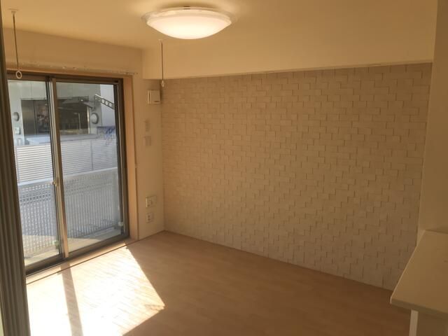 ��ʌ��������܎s�΋�����S���ڂ̃}���V�����̋��ԁE���r���O