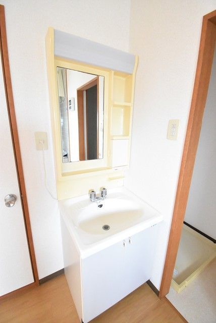 ��ʌ��������܎s�΋揼�؂P���ڂ̃A�p�[�g�̐��ʏ�