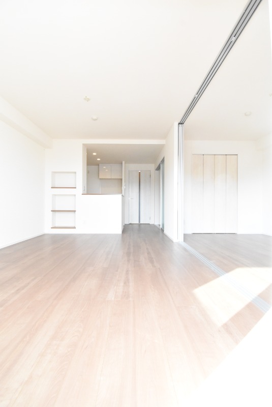 ��ʌ��������܎s��{��k�ܒ��P���ڂ̃}���V�����̋��ԁE���r���O