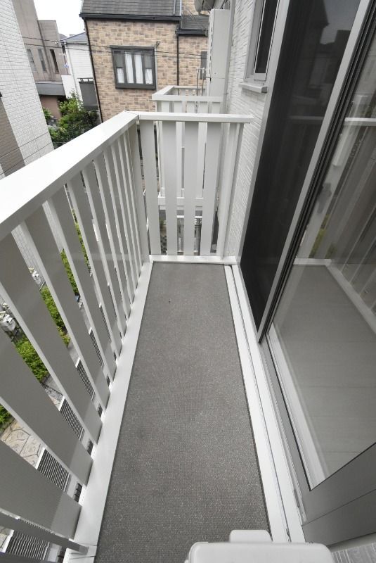 ��ʌ��������܎s��{��x�̓����R���ڂ̃A�p�[�g�̃o���R�j�[