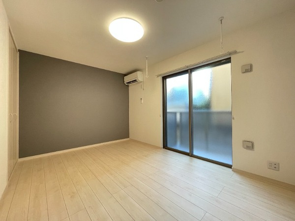 ��ʌ�����s�≺���Q���ڂ̃A�p�[�g�̋��ԁE���r���O