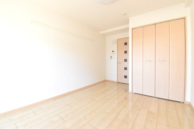 ��ʌ�����s������Q���ڂ̃}���V�����̋��ԁE���r���O