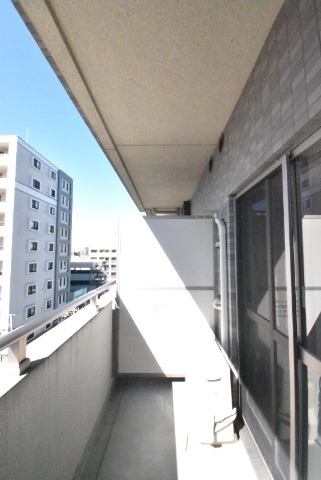 ��ʌ�����s������Q���ڂ̃}���V�����̃o���R�j�[