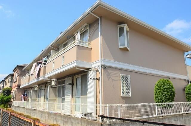 ��ʌ������s�k�J�Q����16-4�̃A�p�[�g�̌����O��