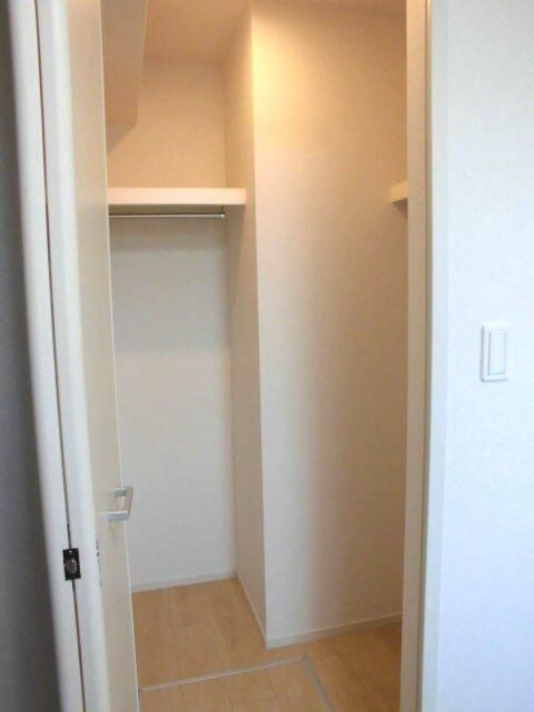 ��ʌ��������܎s���厚��J���̃A�p�[�g�̎��[