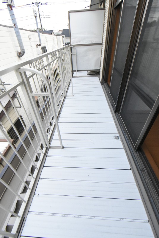 ��ʌ������R�s���������̃A�p�[�g�̃o���R�j�[