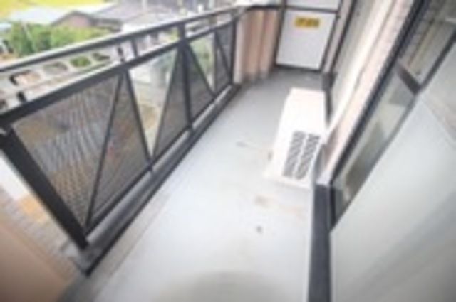 ��ʌ������s�������̃}���V�����̃o���R�j�[