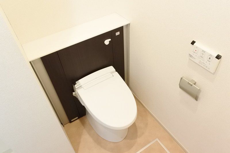 ��ʌ�����s�̉ƂQ���ڂ̃A�p�[�g�̃g�C��