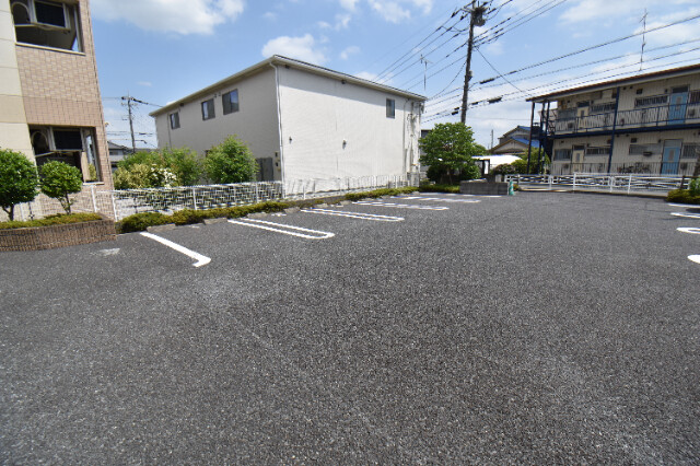 ��ʌ��������܎s��΋擌��΂R���ڂ̃A�p�[�g�̒��ԏ�