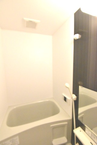 ��ʌ�����s�˒˂S���ڂ̃A�p�[�g�̃o�X