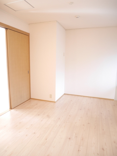 ��ʌ������s���P�O���ڂ̃A�p�[�g�̂��̑�