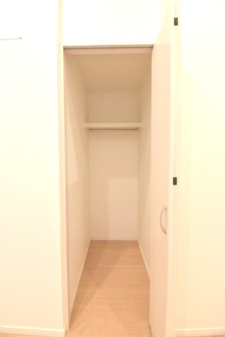 ��ʌ�����s�˒˂S���ڂ̃A�p�[�g�̎��[