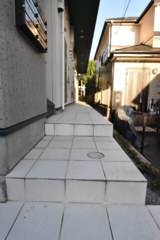 ��ʌ�����s�˒˂S���ڂ̃A�p�[�g�̃G���g�����X