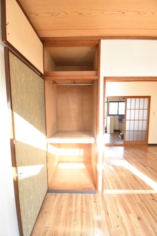 ��ʌ��������܎s��΋搼���T���ڂ̃A�p�[�g�̂��̑������E�X�y�[�X