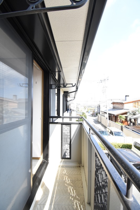 ��ʌ��������܎s����厚���V�n�̃A�p�[�g�̃o���R�j�[