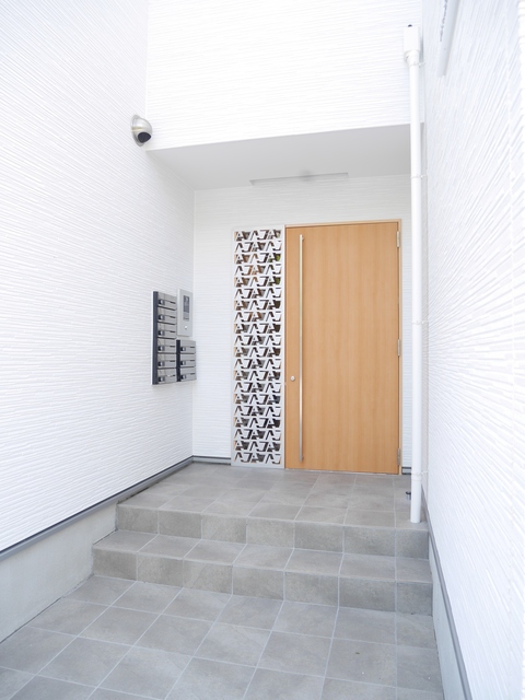 ��ʌ��������܎s�k����i���R���ڂ̃A�p�[�g�̃G���g�����X