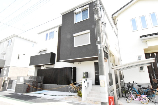 ��ʌ��������܎s�Y�a�挳���P����17-8�̃A�p�[�g�̌����O��