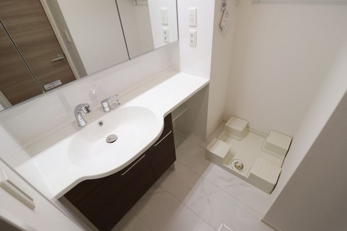 ��ʌ��������܎s�Y�a�挳���P���ڂ̃A�p�[�g�̐��ʏ�